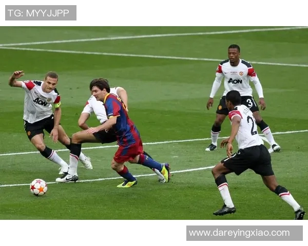 意外邂逅足球明星在机场的奇妙瞬间与难忘回忆