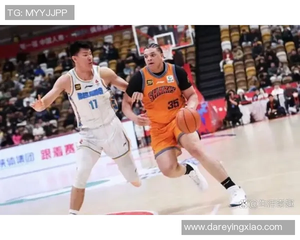 深入分析上海篮球队进攻战术的特点与策略解析